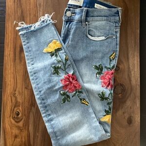 PacSun Floral Embroidered Ankle Jeggings